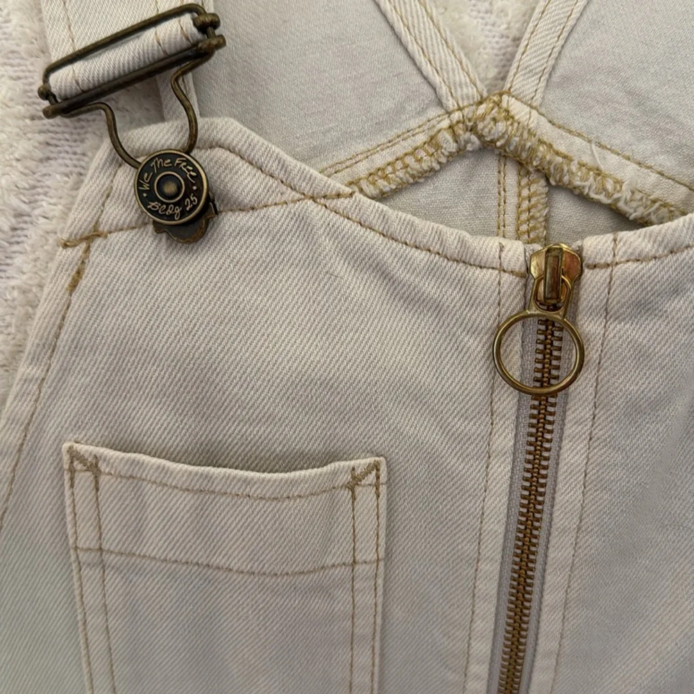 We the Free, Free People cream shorts overalls - Picture 2 of 5